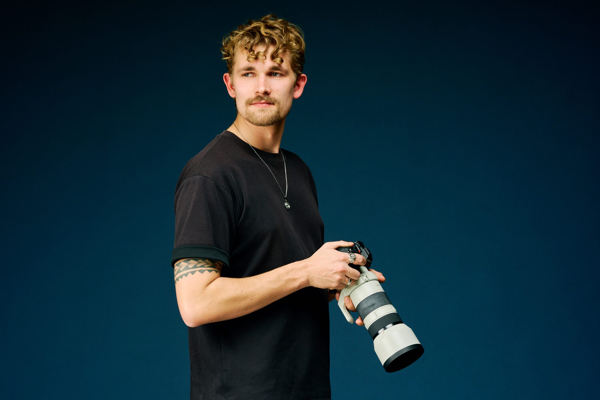 Studio Kreuzkölln Team: Fotograf mit Kamera
